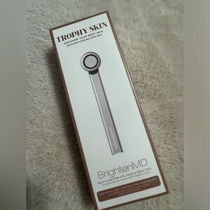 Trophy Skin Brighten MD multi-functional eye, face, & neck tool